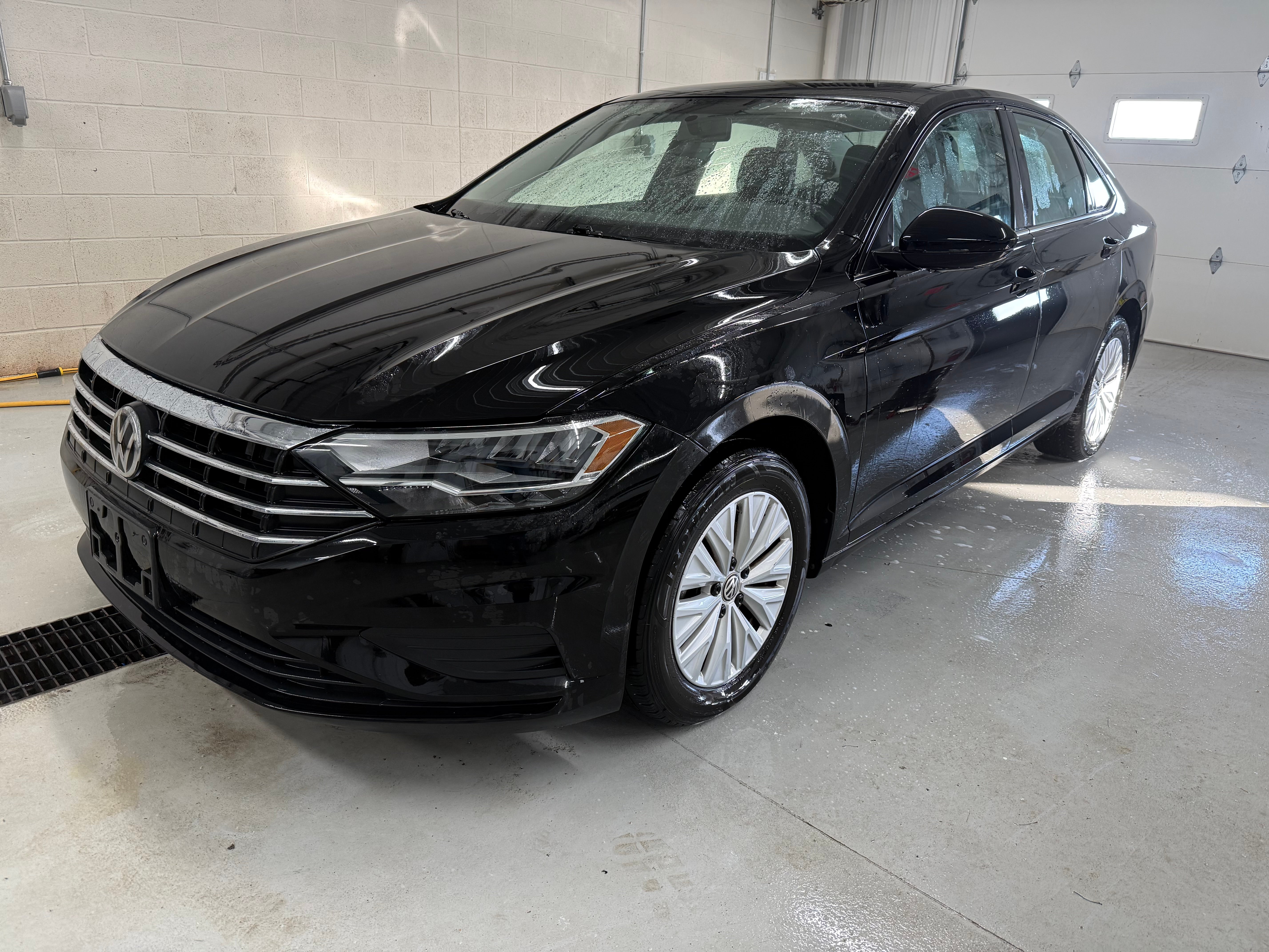 2019 Volkswagen Jetta R-Line in Black — front three-quarter view